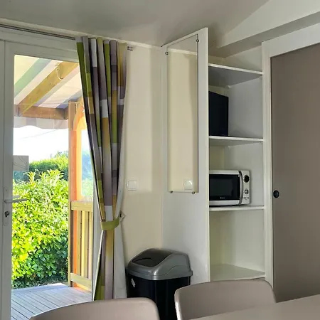 مكان تخييم Mobile-home 4 Pers Avec Terrasse - Api-1-52-1706 *